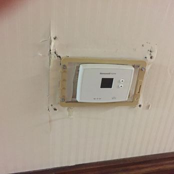 Holiday Lodge Hotel - Thermostat - Hotels Near Me - Oak Hill, West Virginia Holiday Lodge Hotel - Thermostat - Hotels Near Me - Oak Hill, West Virginia