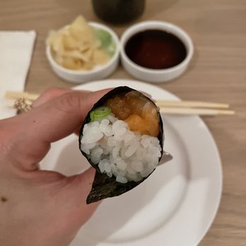Temakase Hand Roll Bar - 2nd Ave - Salmon Roll - Sushi Bars Near Me - New York, New York