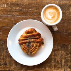 Bonne Femme Abrahamsberg - Kardemummabulle & cappuccino