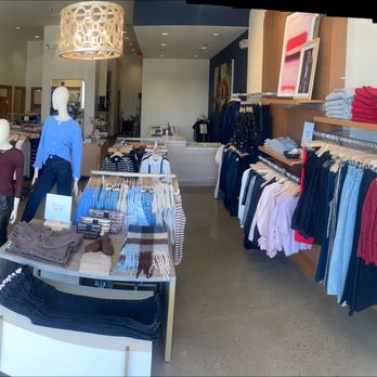 Evereve - Women's Clothing Near Me - Mason, Ohio Evereve - Women's Clothing Near Me - Mason, Ohio