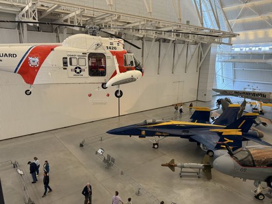Steven F. Udvar-Hazy Center by null