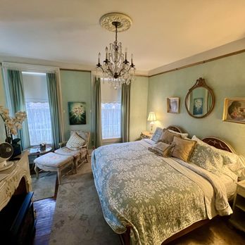 Pratt Taber Inn Victorian B & B - Winter Room - Bed & Breakfast Near Me - Red Wing, Minnesota Pratt Taber Inn Victorian B & B - Winter Room - Bed & Breakfast Near Me - Red Wing, Minnesota