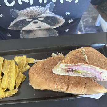 Latin Sisters Cafe - Cafes Near Me - Lake Mary, Florida