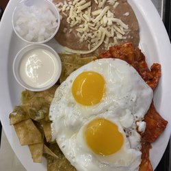 Lupita's Kitchen - Chilaquiles Divorciados