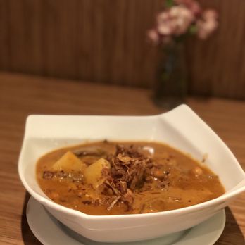 Pinto Thai Bistro - Massaman Curry - Thai Near Me - Seattle, Washington
