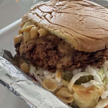Cocky's Coop - Mac&cheese chicken sandwich - Burgers Near Me - Canonsburg, Pennsylvania Cocky's Coop - Mac&cheese chicken sandwich - Burgers Near Me - Canonsburg, Pennsylvania