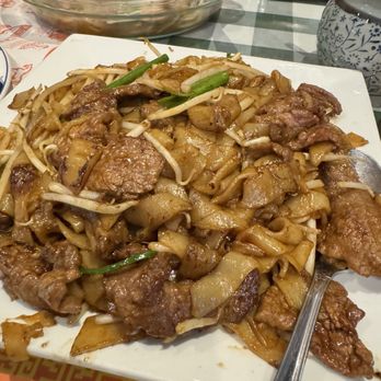 Full Key Restaurant - Beef chow fun - Chinese Near Me - Wheaton, Maryland