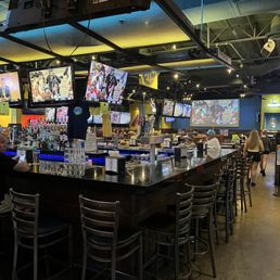 Bar/Indoor Seating Bar/Indoor Seating
