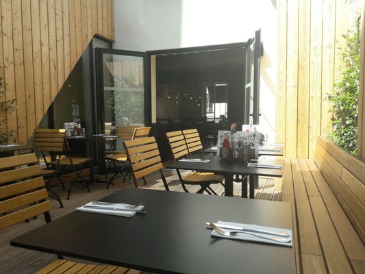 Ellis Gourmet Burger Bastille by null