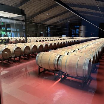 Caymus Vineyards - Wineries Near Me - Rutherford, California Caymus Vineyards - Wineries Near Me - Rutherford, California