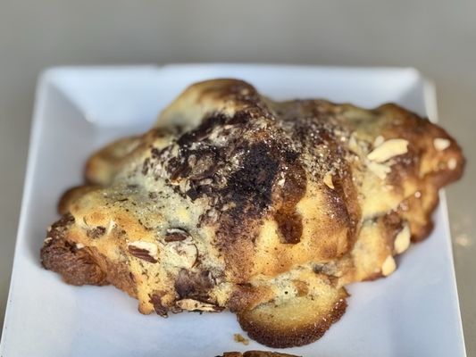 b. patisserie by null
