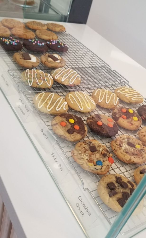 jac-and-jill-s-bakeshop-updated-october-2024-5550-lawrence-avenue-e