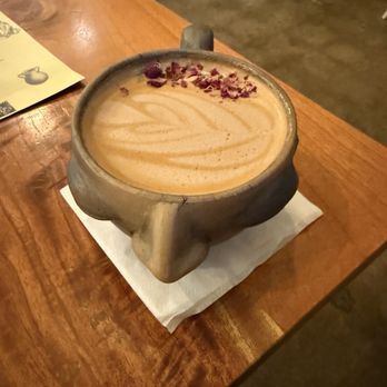 Xaman Cafe - Duvalin Latte - Cafes Near Me - Dallas, Texas