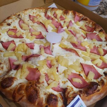 Pizza My Dear - Hawaiian pizza with white sauce - Pizza Near Me - Las Vegas, Nevada Pizza My Dear - Hawaiian pizza with white sauce - Pizza Near Me - Las Vegas, Nevada