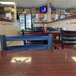 Jeni's Pizza - Inside