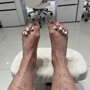 Femme Fatale Nails - Coral pink pedicure - Nail Salons Near Me - Studio City, California