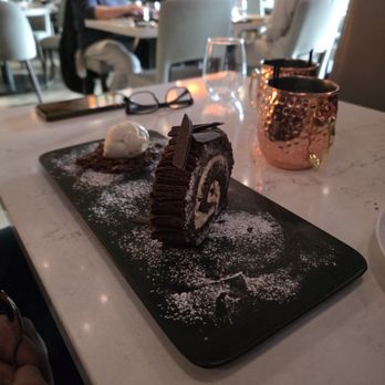 1776 Morristown - Chocolate log gingerbread crumble - Bars Near Me - Morristown, New Jersey