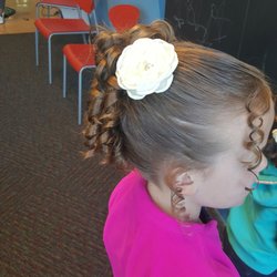Kids' Hair - Beautiful flower girl!