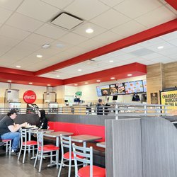 Carl's Jr - Nice seating!