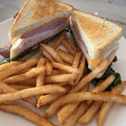 Golf Club BLT