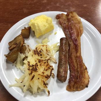 Golden Corral Buffet & Grill - Country styled potatoes, scrambled eggs, hash browns, sausage and bacon. - Buffets Near Me - Bellflower, California Golden Corral Buffet & Grill - Country styled potatoes, scrambled eggs, hash browns, sausage and bacon. - Buffets Near Me - Bellflower, California