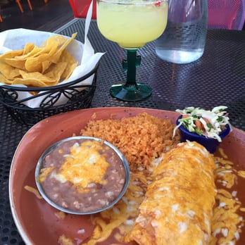Rancho Viejo - My shredded beef enchilada was tender and flavorful with just the right amount of red sauce and cheese. Also yummy frijoles and rice! - Mexican Near Me - Sisters, Oregon