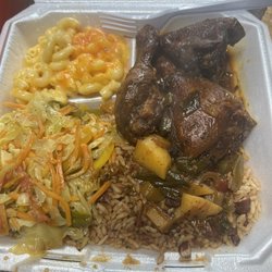 Dulcie’s Cafe - Brown Stew Chicken. Rice and beans. Cabbage. Mac & Cheese.