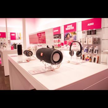T-Mobile Experience Store - Mobile Phones Near Me - Kirkland, Washington T-Mobile Experience Store - Mobile Phones Near Me - Kirkland, Washington