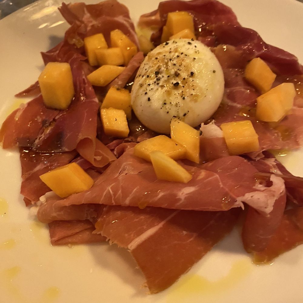 Bacaro Primo - Burrata with prosciutto and cantaloupe - Italian Near Me - Kansas City, Missouri