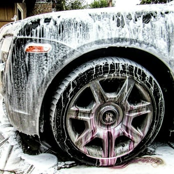 Super Gloss - Rolls Royce Ghost wheels dripping off all that contamination from the dirt and brake dust - Auto Detailing Near Me Super Gloss - Rolls Royce Ghost wheels dripping off all that contamination from the dirt and brake dust - Auto Detailing Near Me