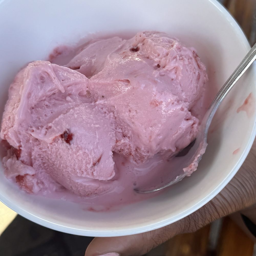 Folktale Winery - Strawberry gelato - Wineries Near Me - Carmel, California