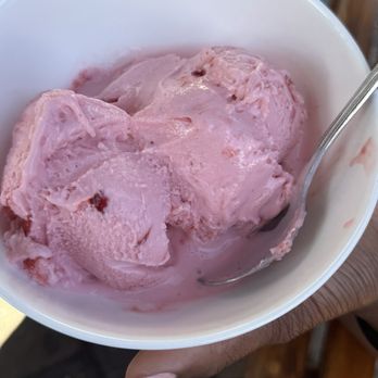 Folktale Winery - Strawberry gelato - Wineries Near Me - Carmel, California