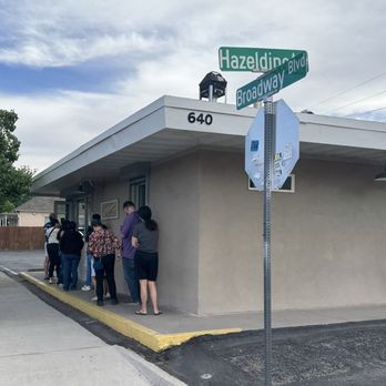 The Burque Bakehouse - Outside - line at 8;50am on Sunday - Bakeries Near Me - Albuquerque, New Mexico