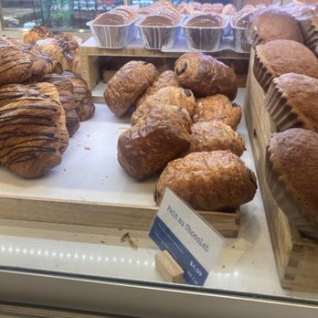 Paris Baguette - Coffee Bun & chocolate croissant wheel - Bakeries Near Me - Winter Park, Florida
