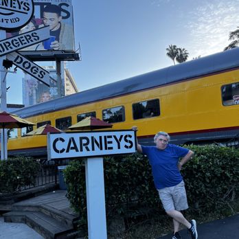 Carneys - Me outside pix - Burgers Near Me - Los Angeles, California Carneys - Me outside pix - Burgers Near Me - Los Angeles, California