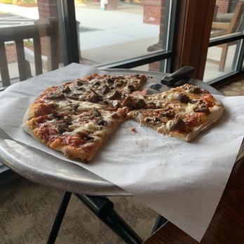 Bertucci's Italian Restaurant - Large Sausage, mushroom and onion pizza - Pizza Near Me - Chelmsford, Massachusetts