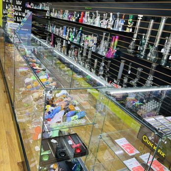 Aubrey Vape and Smoke - Vape Shops Near Me - Pilot Point, Texas Aubrey Vape and Smoke - Vape Shops Near Me - Pilot Point, Texas