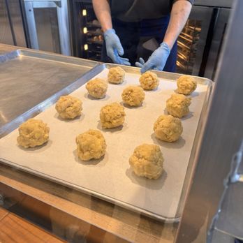 Levain Bakery - Cookie dough the size of tennis balls - Bakeries Near Me - Los Angeles, California Levain Bakery - Cookie dough the size of tennis balls - Bakeries Near Me - Los Angeles, California