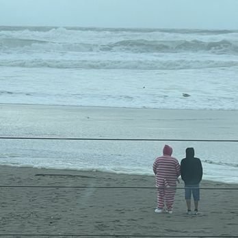 D River State Recreation Area - Walking in the fog hoping it clears for sunset - Beaches Near Me - Lincoln City, Oregon D River State Recreation Area - Walking in the fog hoping it clears for sunset - Beaches Near Me - Lincoln City, Oregon