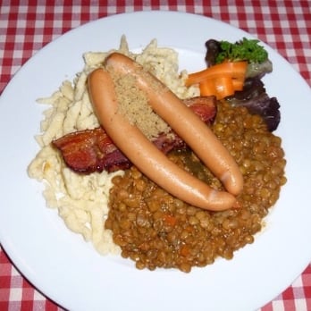Restaurant Tauberquelle - Linsen mit Spätzle, Bauchspeck und Saiten im Restaurant Tauberquelle Stuttgart - Swabian Near Me - Stuttgart, BW Restaurant Tauberquelle - Linsen mit Spätzle, Bauchspeck und Saiten im Restaurant Tauberquelle Stuttgart - Swabian Near Me - Stuttgart, BW