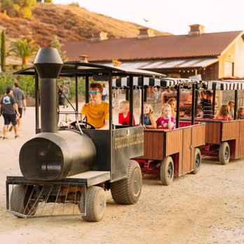 Peltzer Pumpkin Farm - Pumpkin Patches Near Me - Temecula, California