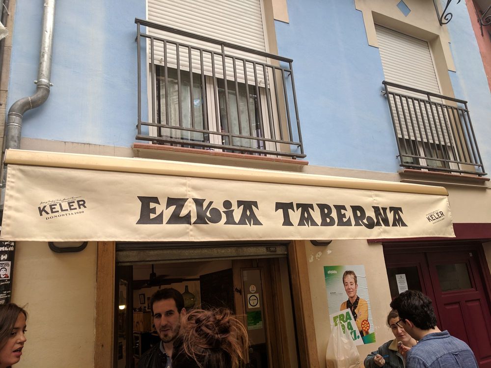 EZKIA TABERNA Updated July 2024 Calle Navarrería, Lappi, Pamplona