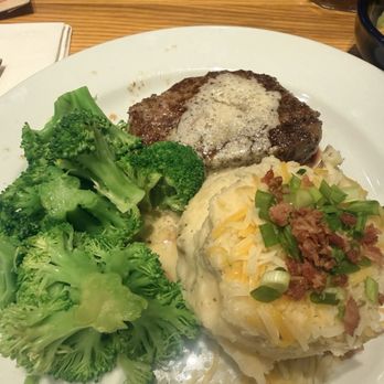 Chili's - 6oz steak, loaded mashed potatoes, steamed broccoli (3 for me) - Tex-Mex Near Me - La Mesa, California Chili's - 6oz steak, loaded mashed potatoes, steamed broccoli (3 for me) - Tex-Mex Near Me - La Mesa, California