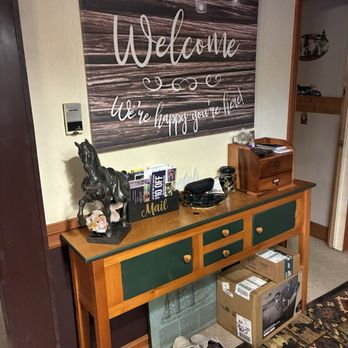 Fox's Lodge at Oak Pointe - Welcome! We're happy you're here. Kick your shoes off and relax. - Hotels Near Me - Caseville, Michigan Fox's Lodge at Oak Pointe - Welcome! We're happy you're here. Kick your shoes off and relax. - Hotels Near Me - Caseville, Michigan