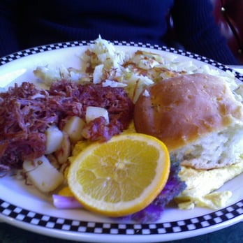 Black Bear Diner Goodyear - Homemade Corned Beef Hash - American Near Me - Goodyear, Arizona