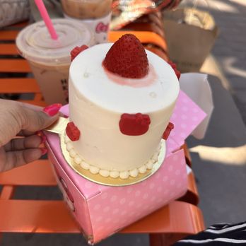 Hello Kitty Cafe - yummy strawberry cake - Cafes Near Me - Irvine, California Hello Kitty Cafe - yummy strawberry cake - Cafes Near Me - Irvine, California