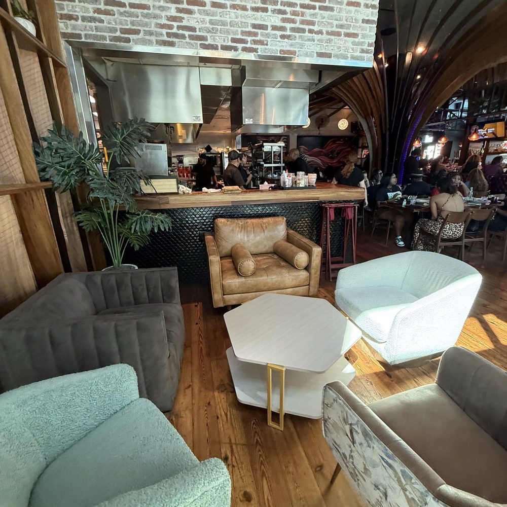 Tryst Kitchen + Cocktails - Cajun/Creole Near Me - San Antonio, Texas