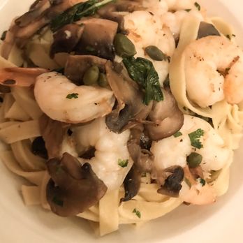 Piccante - Venezia pasta fettuccini shrimp mushroom and capers. - Italian Near Me - Brooklyn, New York Piccante - Venezia pasta fettuccini shrimp mushroom and capers. - Italian Near Me - Brooklyn, New York