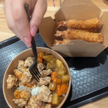 Earth Cafe - Popcorn Chicken Curry and Shrimp Tempura - plenty to share and so flavorful! - Asian Fusion Near Me - Riverside, California Earth Cafe - Popcorn Chicken Curry and Shrimp Tempura - plenty to share and so flavorful! - Asian Fusion Near Me - Riverside, California