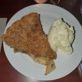 Wattli Bar and Kitchen - Apple pie - American Near Me - Brooklyn, New York Wattli Bar and Kitchen - Apple pie - American Near Me - Brooklyn, New York